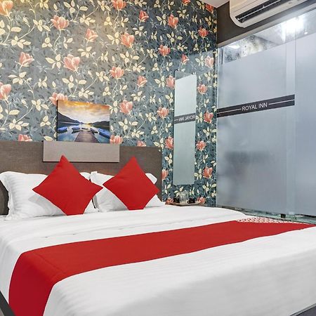 Oyo Flagship Hotel Royal Inn Szúrat Kültér fotó
