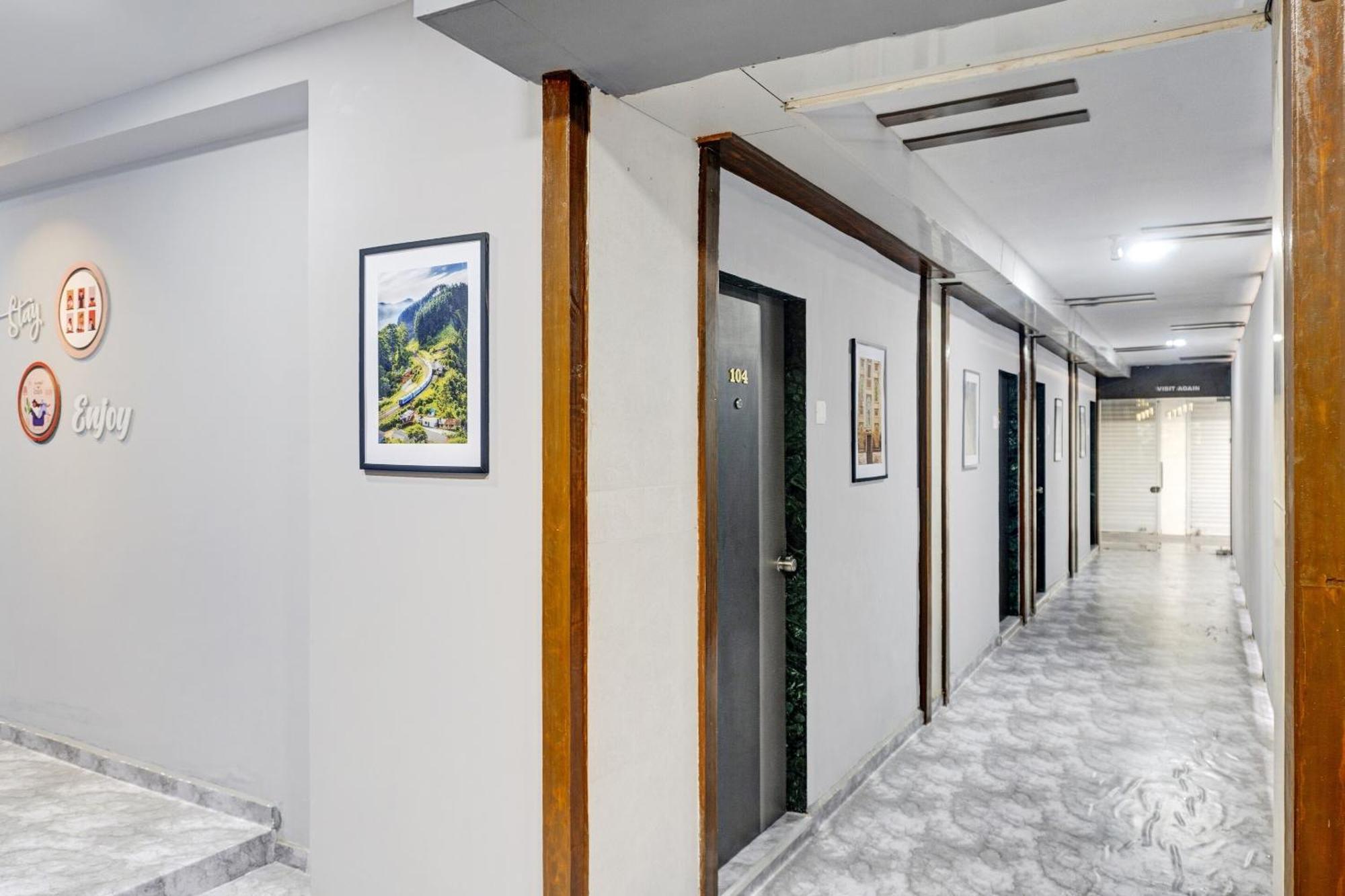 Oyo Flagship Hotel Royal Inn Szúrat Kültér fotó